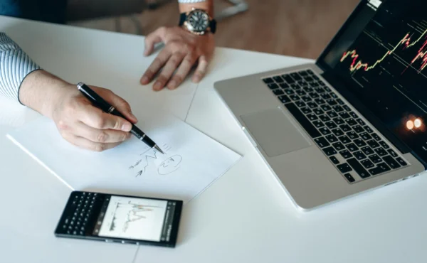 RFQ Evaluation: How Procurement Teams Compare Quotes Without Getting Tricked on Price